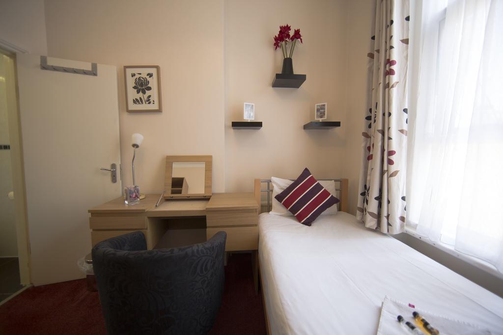 Saba Hotel London Londres Quarto foto